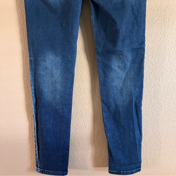 Kut from the Kloth Catherine Distressed Boyfriend Jeans Size 2 - Picture 9 of 11